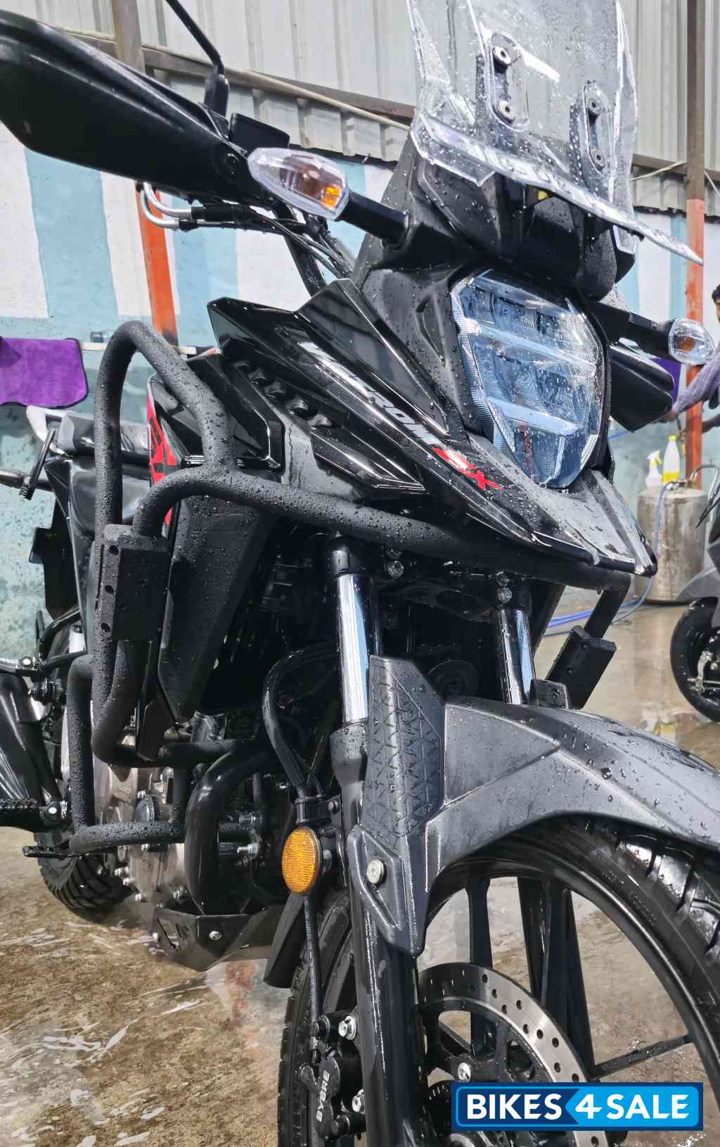 Black Suzuki V-Strom SX