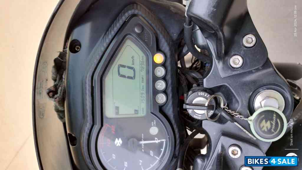 Neon Gray Bajaj Pulsar 150 Neon