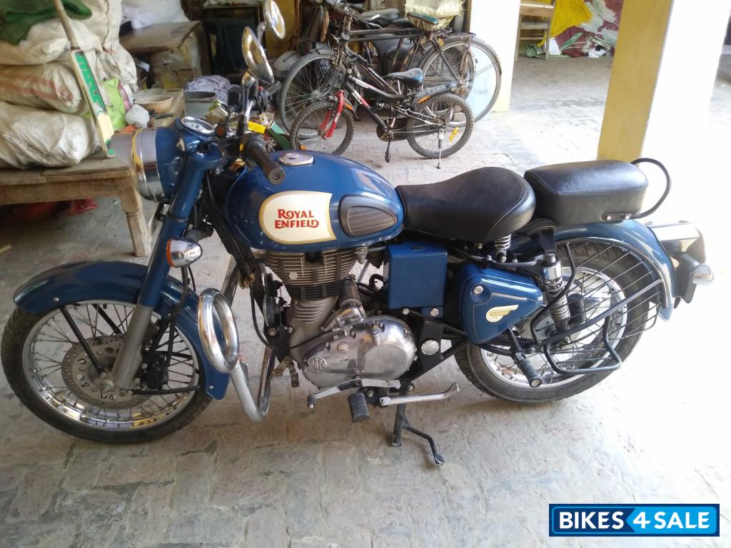 Lagoon Royal Enfield Classic 350