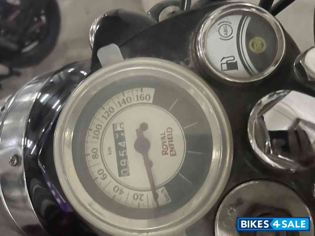 Redditch Red Royal Enfield Classic 350 Redditch Red