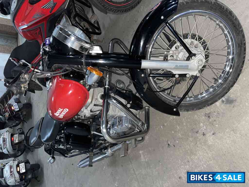 Redditch Red Royal Enfield Classic 350 Redditch Red