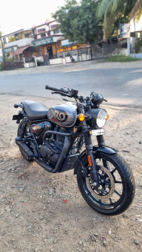 Royal Enfield Hunter 350 Metro