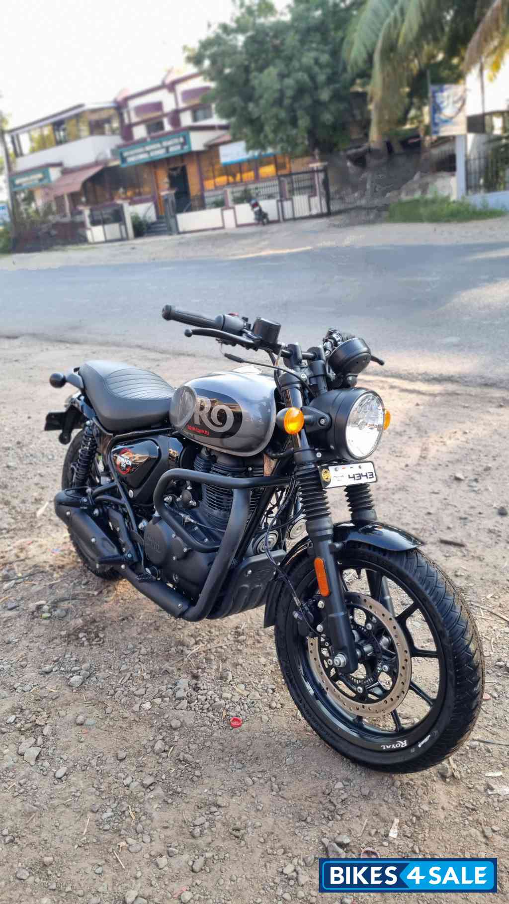 Royal Enfield Hunter 350 Metro