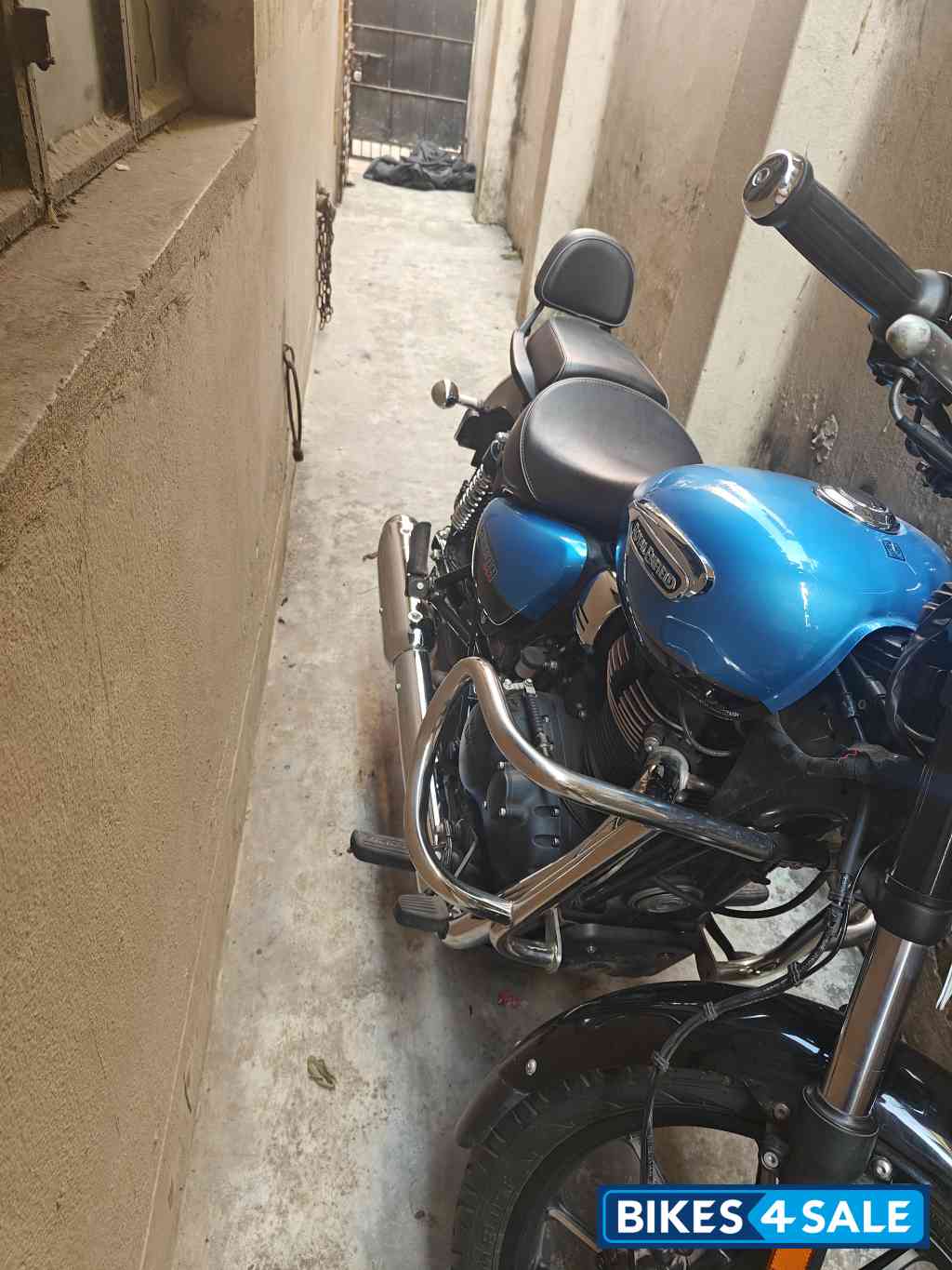 Royal Enfield Meteor 350 Supernova