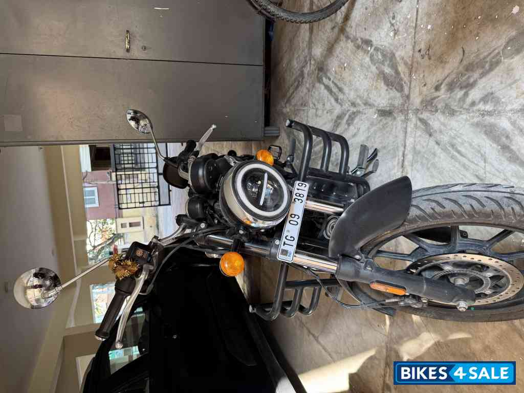 Royal Enfield Meteor 350 Stellar