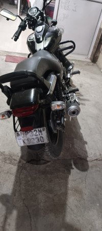 Black Bajaj Avenger Street 160
