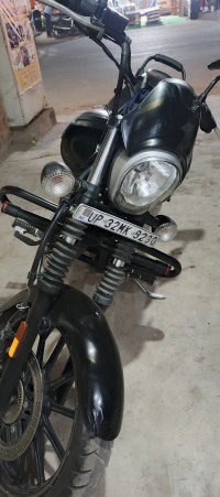 Black Bajaj Avenger Street 160