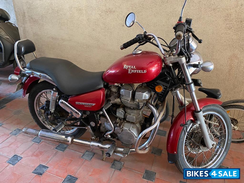 Red Royal Enfield Thunderbird TwinSpark 350