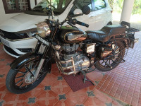 Black Royal Enfield Bullet Standard 350