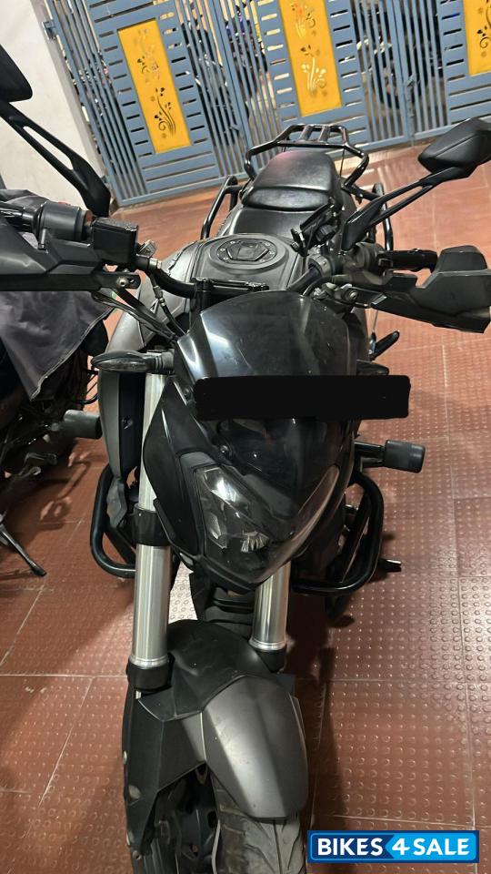 Black Bajaj Dominar 400 ABS BS6