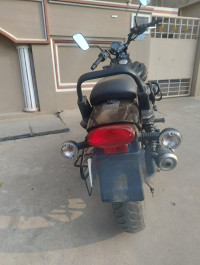 Bajaj Avenger Street 220