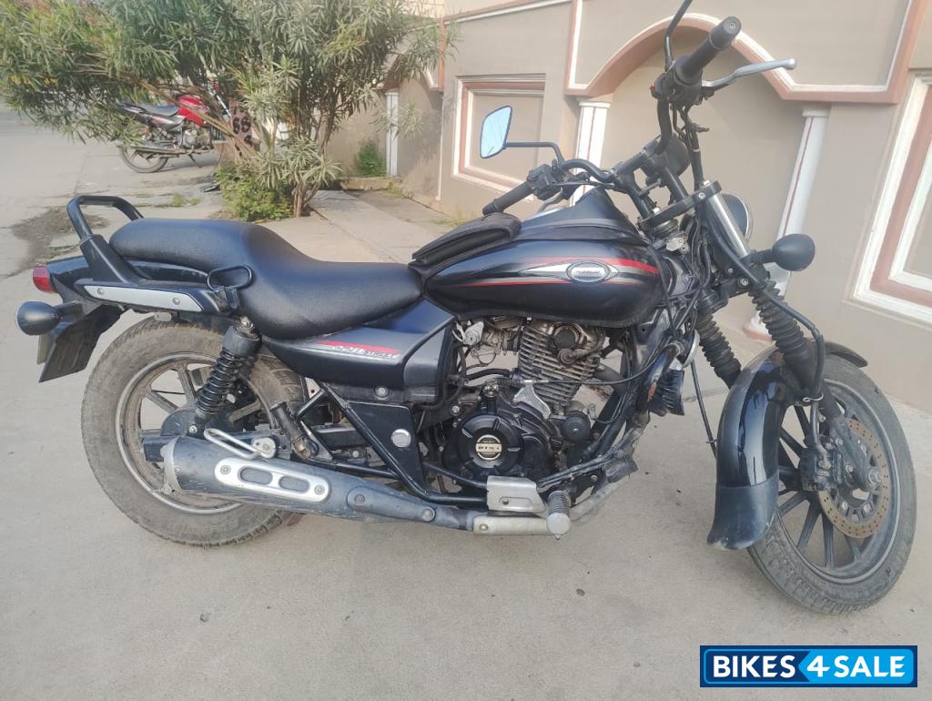 Bajaj Avenger Street 220