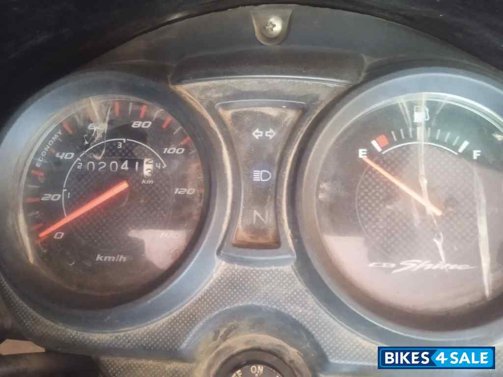 Black Honda CB Shine