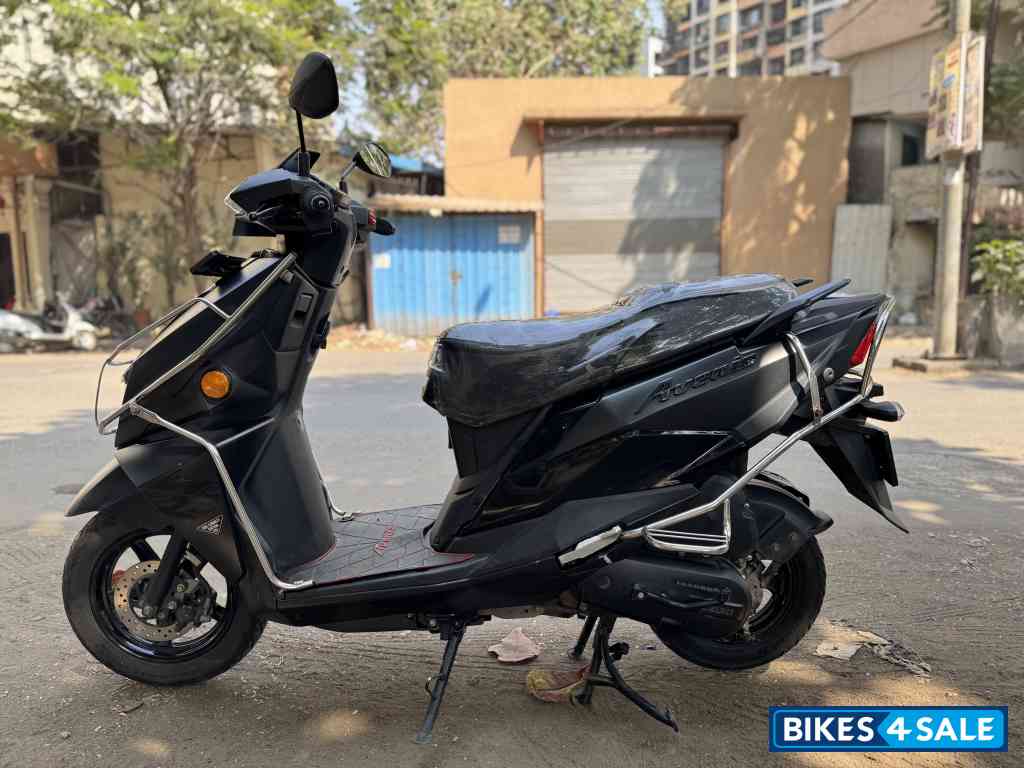 Suzuki Avenis 125 Ride Connect Edition Suzuki Avenis 125 Ride Connect Edition