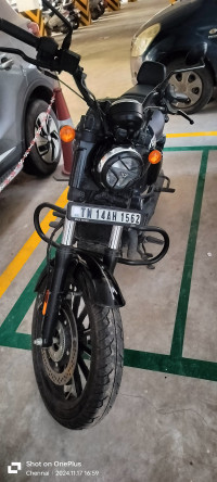 Yezdi Roadster Dual Tone 2023 Model