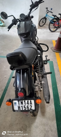 Yezdi Roadster Dual Tone