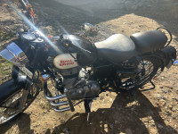 Black Royal Enfield Classic 350
