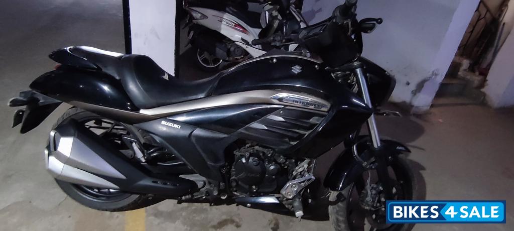 Black Suzuki Intruder 150