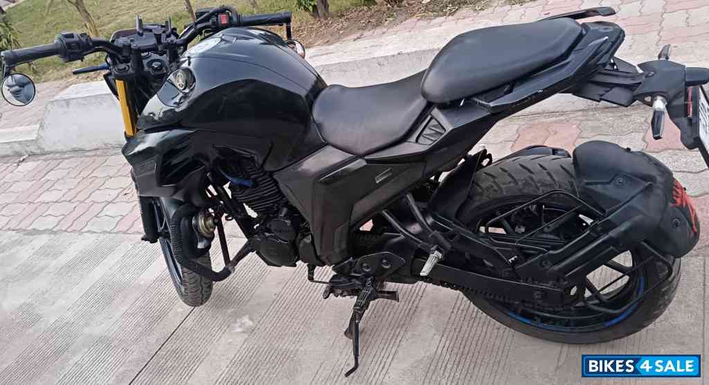 Yamaha FZS 25
