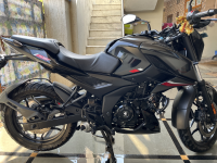 Brooklyn Black Bajaj Pulsar N160 Dual Channel ABS