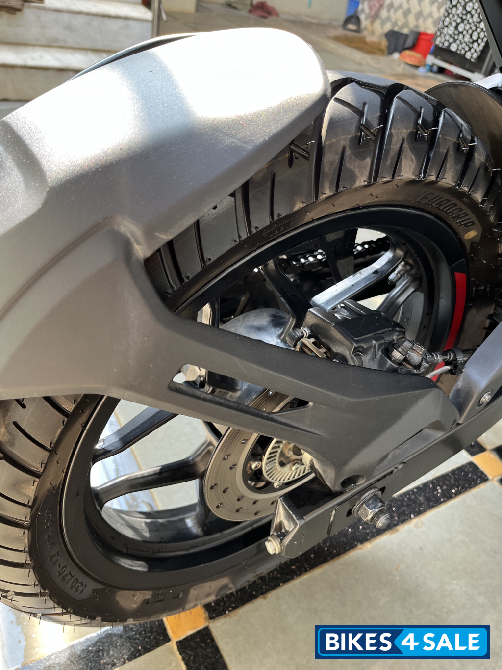 Brooklyn Black Bajaj Pulsar N160 Dual Channel ABS