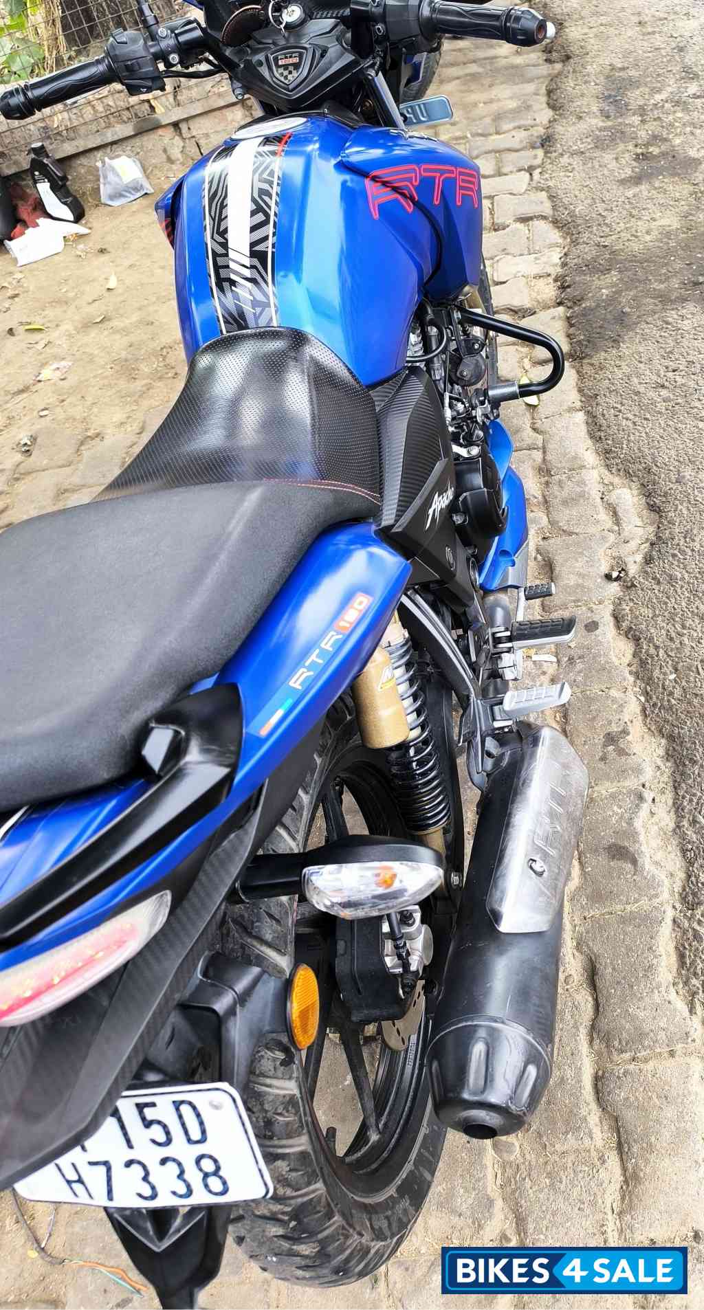 Blue TVS Apache RTR 180 BS6
