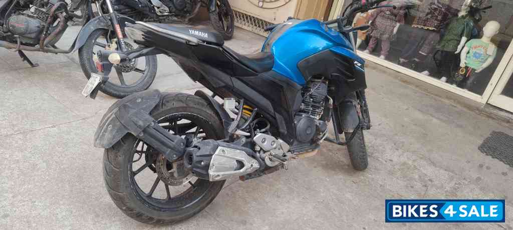 Yamaha FZS 25