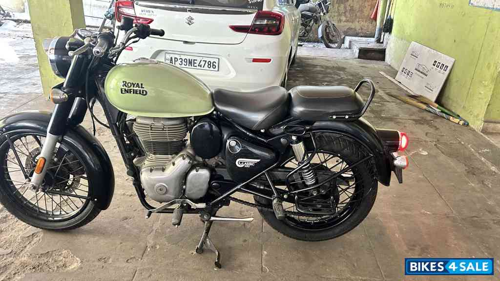 Royal Enfield Classic 350 Redditch Green