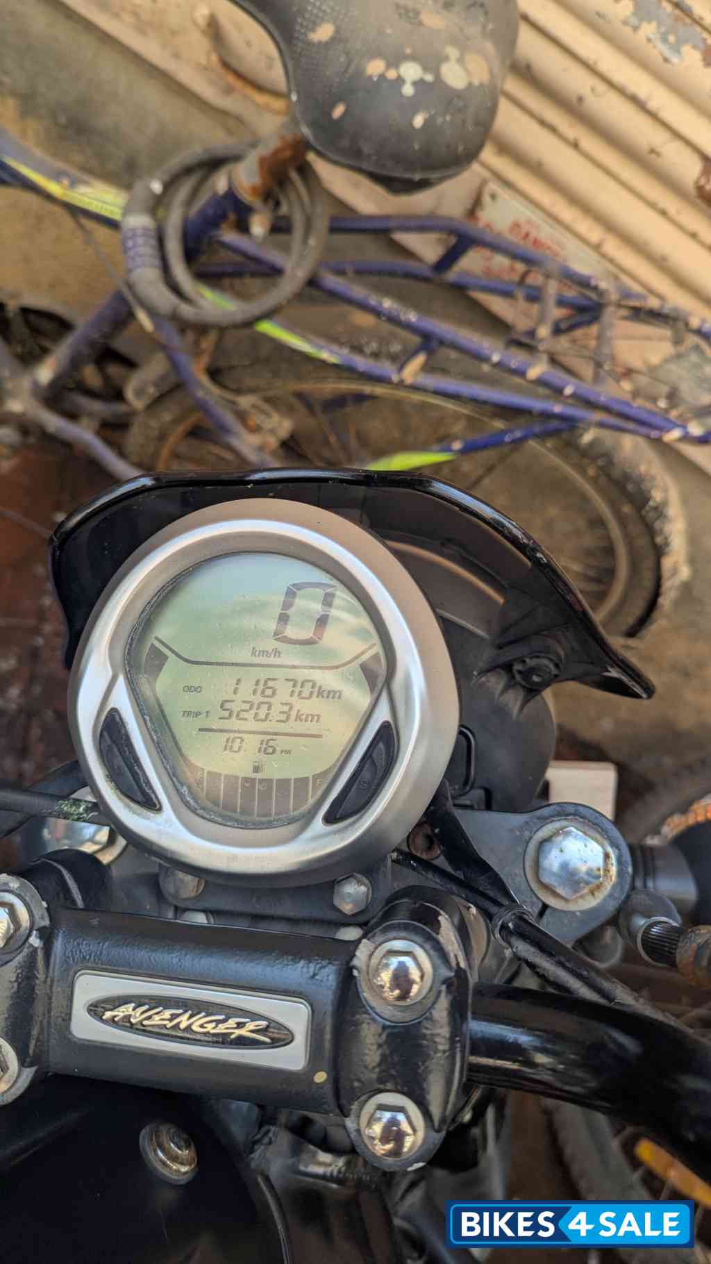 Bajaj Avenger Street 220