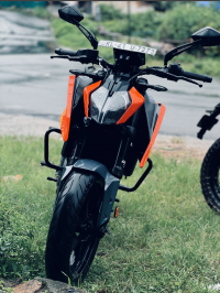 Electronic Orange KTM Duke 250 2024