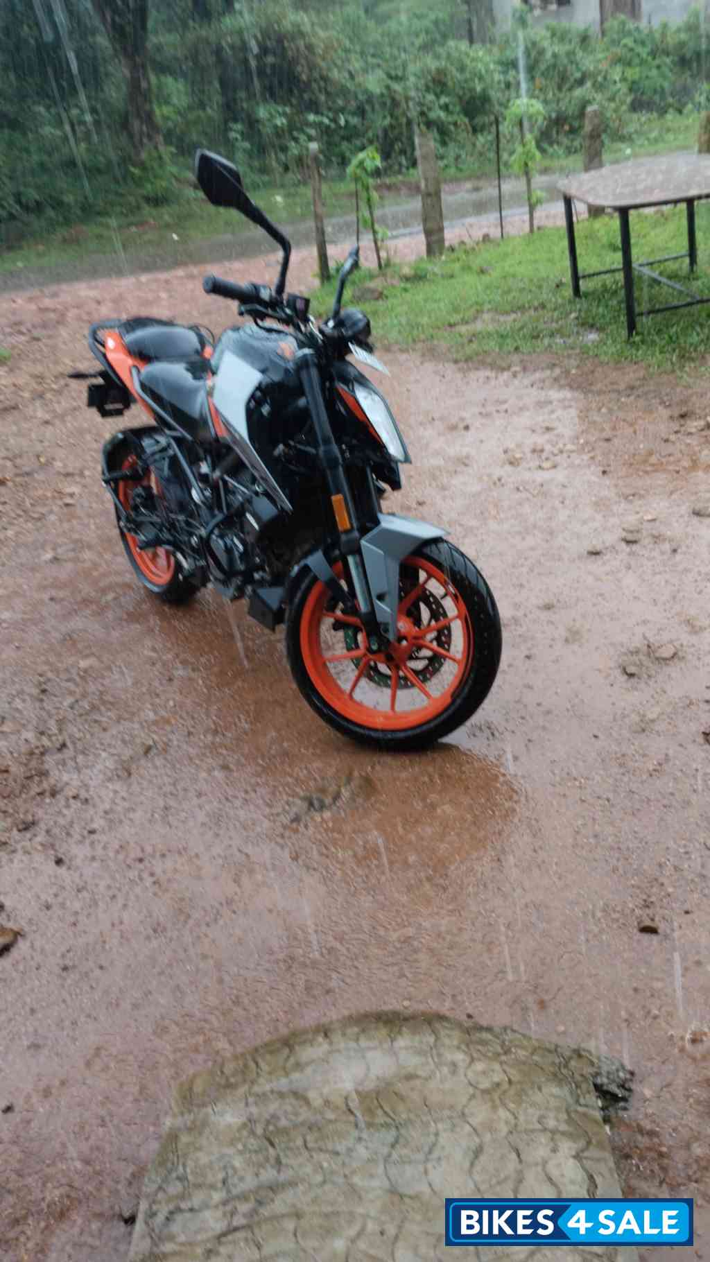 KTM Duke 200