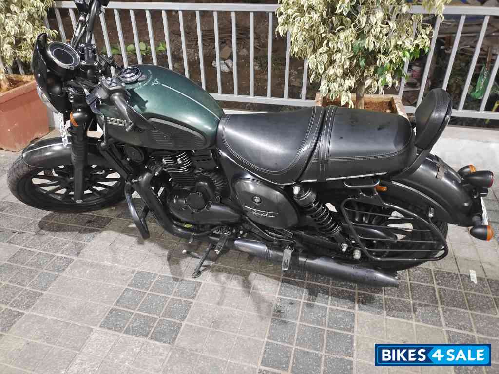 Hunter Green Yezdi Roadster Dark