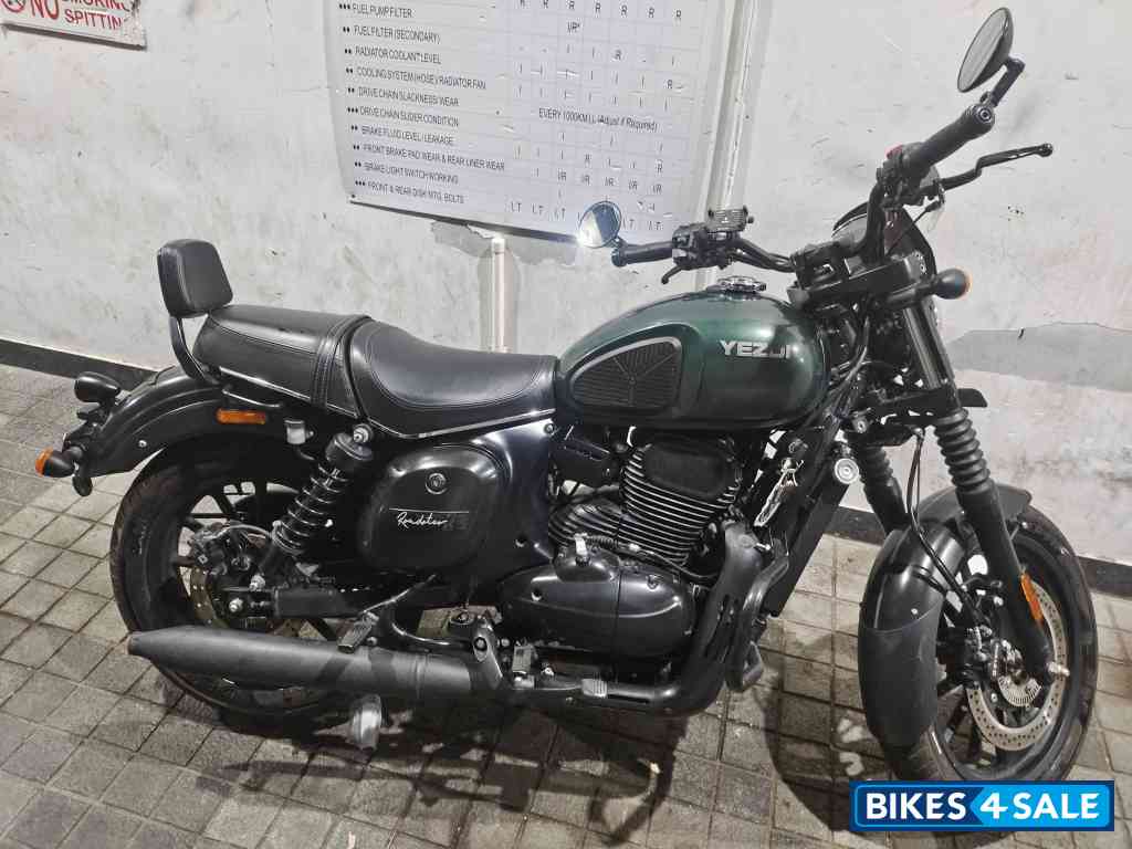 Hunter Green Yezdi Roadster Dark