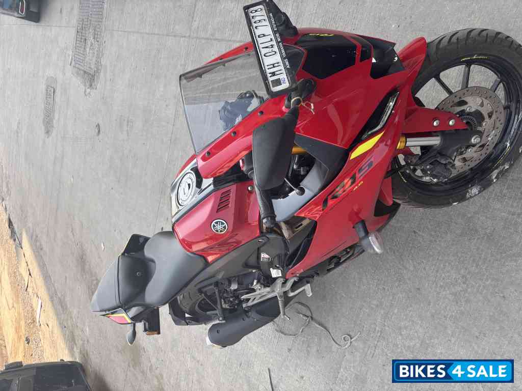 Yamaha R15 V4