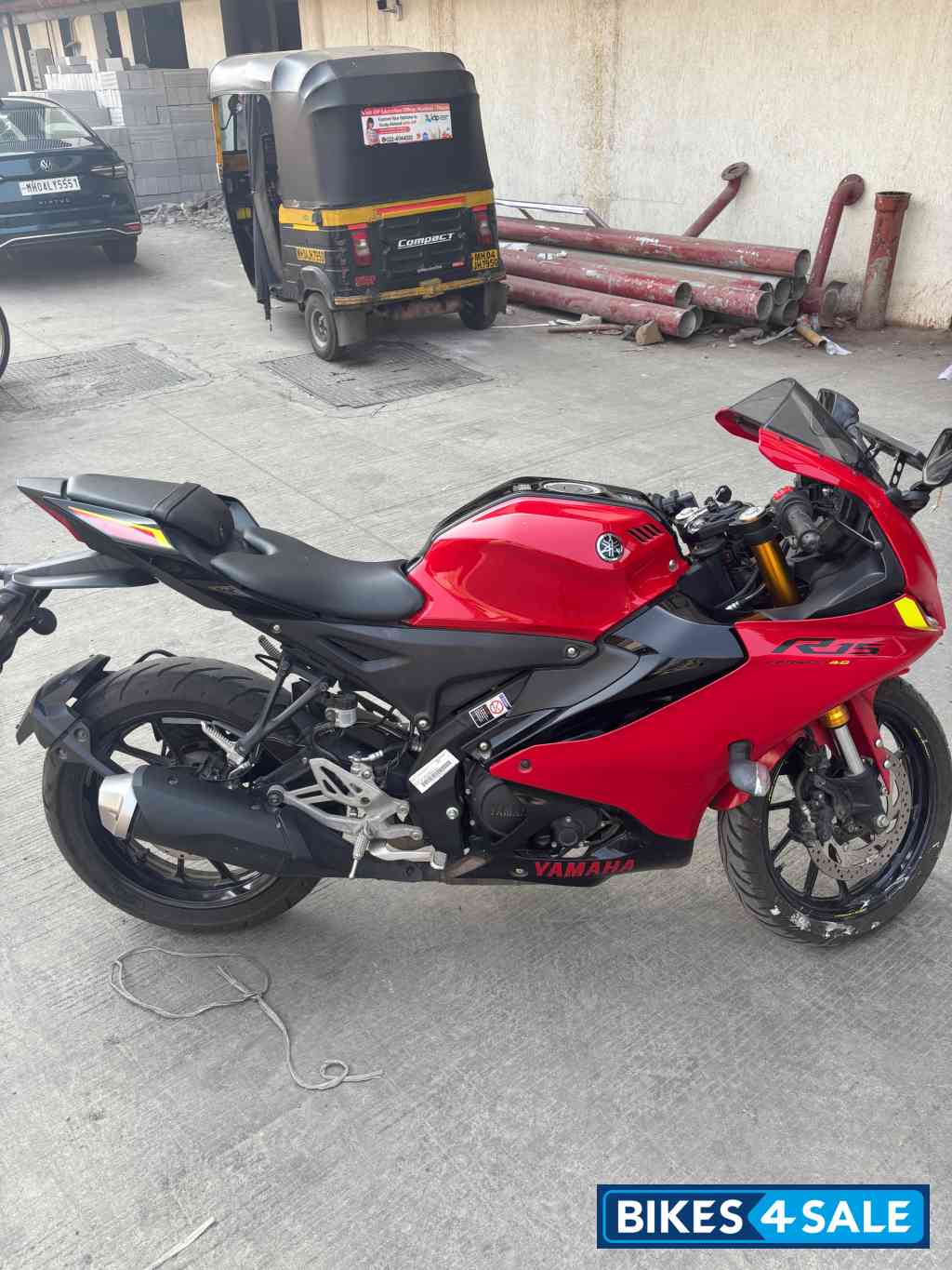Yamaha R15 V4