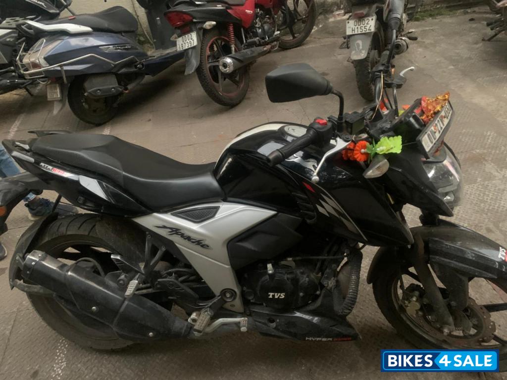 TVS Apache RTR 160 4V BS6