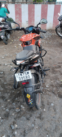 Orange Bajaj Pulsar NS 125