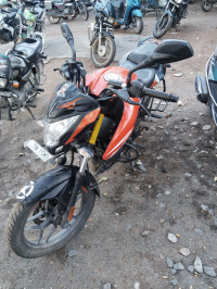 Orange Bajaj Pulsar NS 125