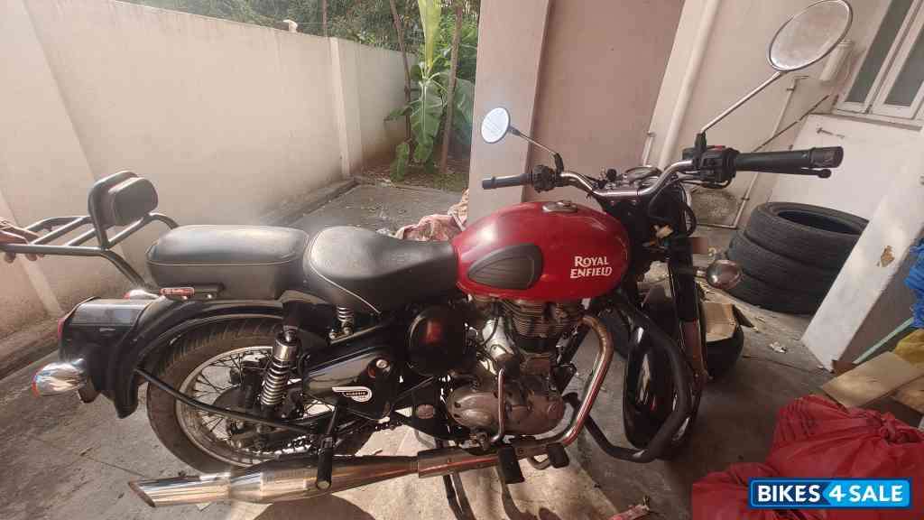 Red Royal Enfield Classic 350 Redditch Red
