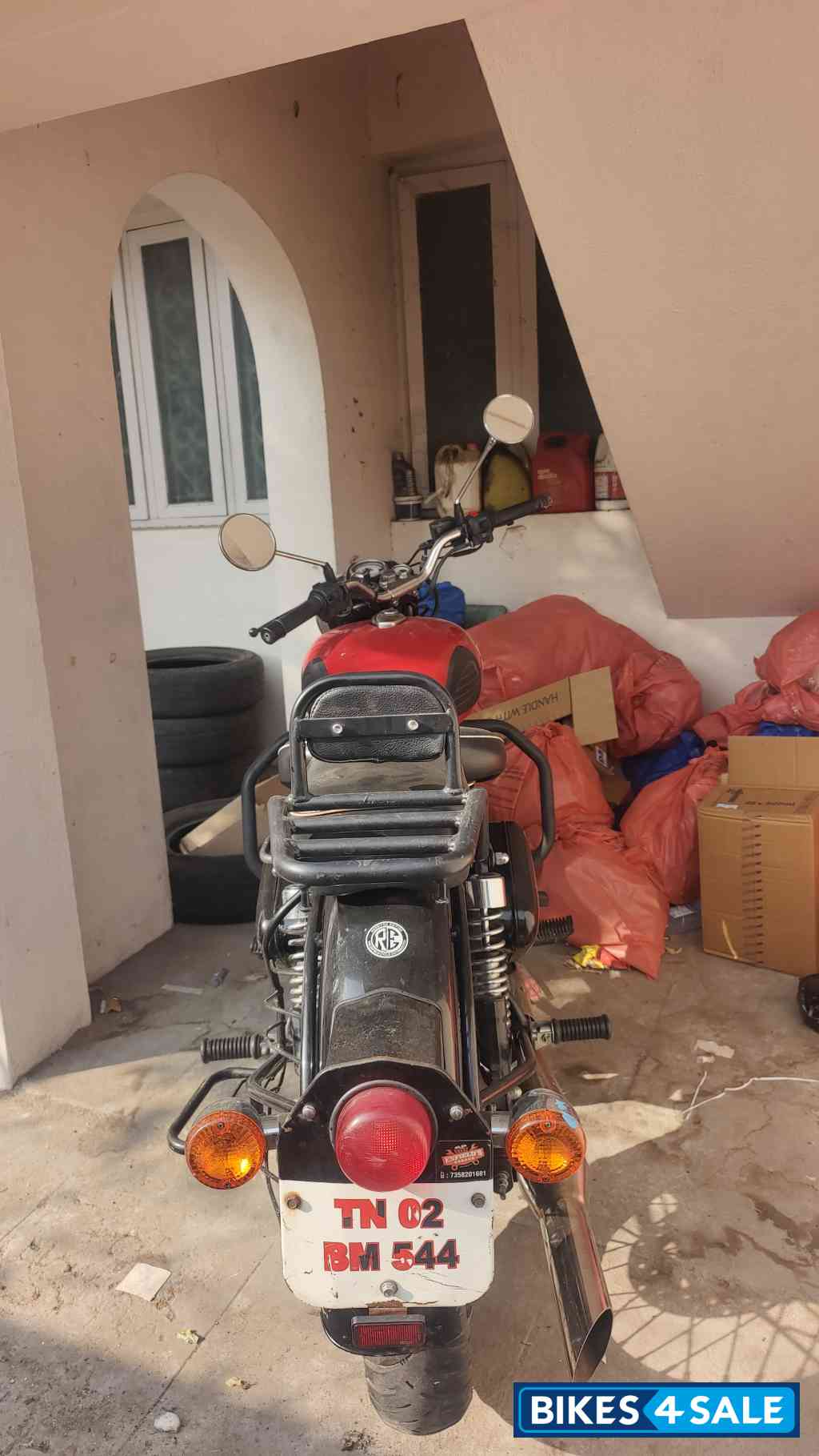 Red Royal Enfield Classic 350 Redditch Red