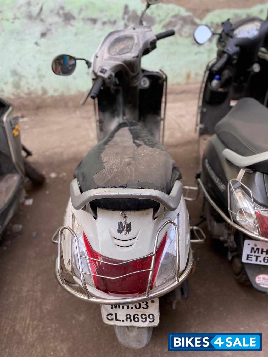 White Honda Activa 3G
