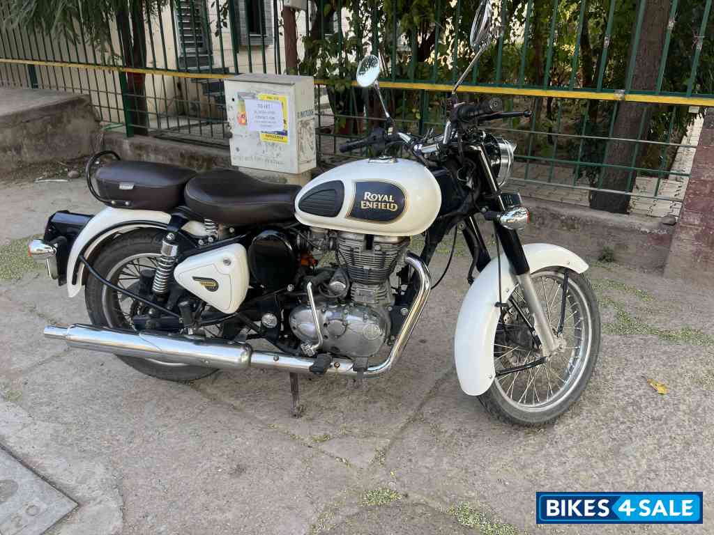 Ash White Royal Enfield Classic 350