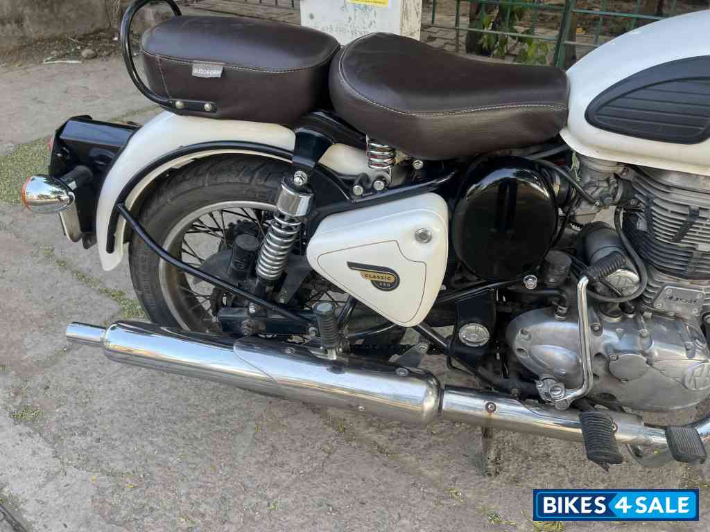 Ash White Royal Enfield Classic 350