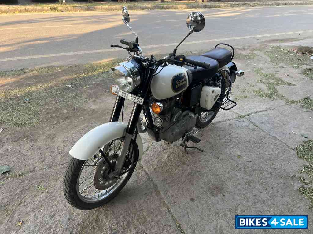 Ash White Royal Enfield Classic 350