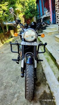 Black Royal Enfield Super Meteor 650