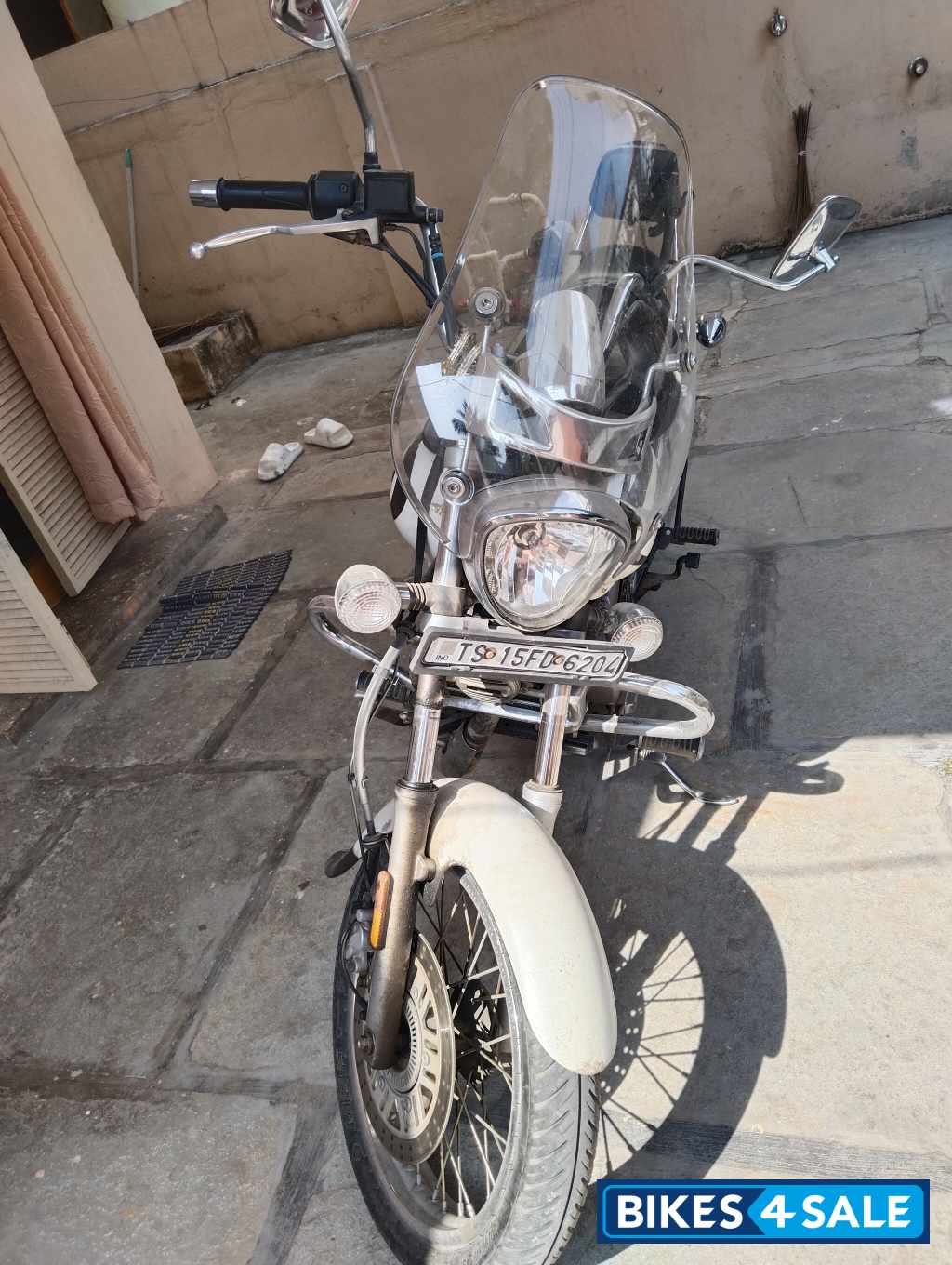 Bajaj Avenger Cruise 220 BS6