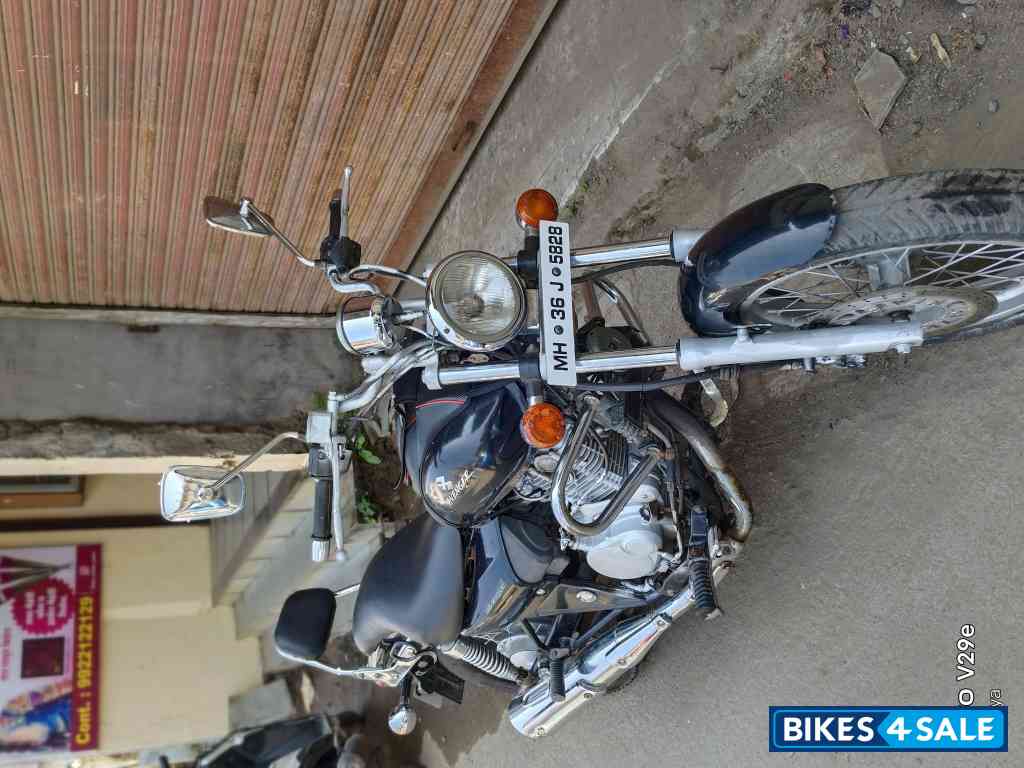 Bajaj Avenger 200 DTS-i