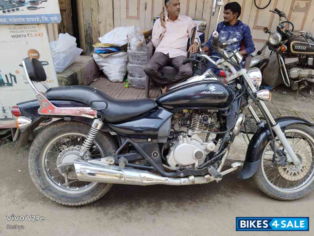 Bajaj Avenger 200 DTS-i