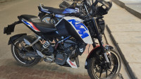 White KTM Duke 125