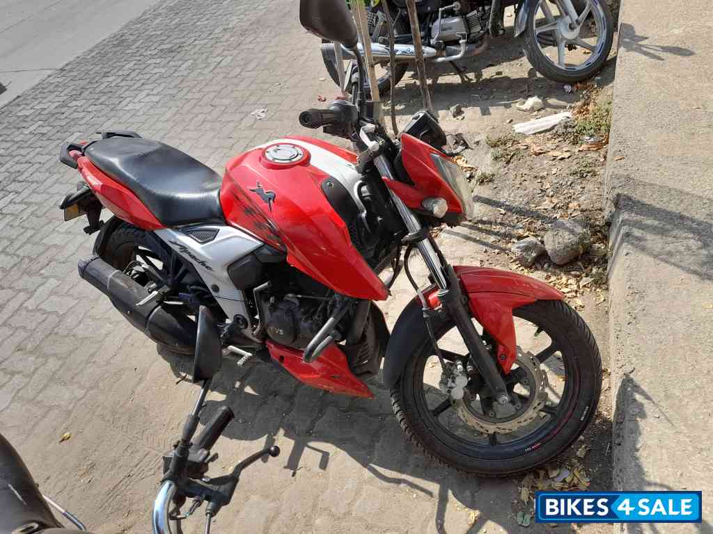 TVS Apache RTR 160 4V
